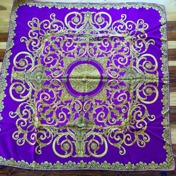 100% Silk Large Atelier Versace Silk Scarf - purple/gold - Picture 1 of 11